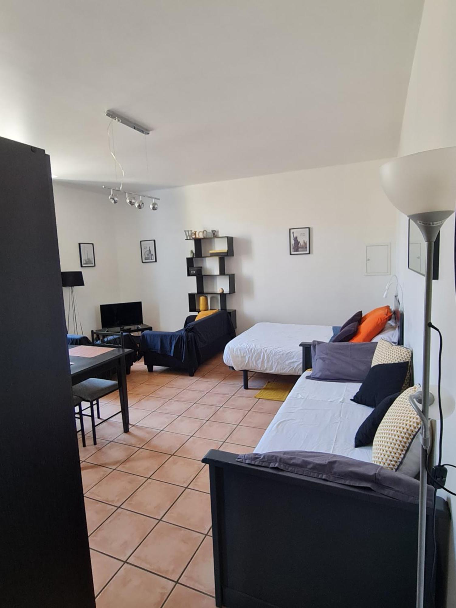 Le Prieure - Studios Jusqu'A 4 Personnes Villeneuve-lès-Béziers Exteriör bild