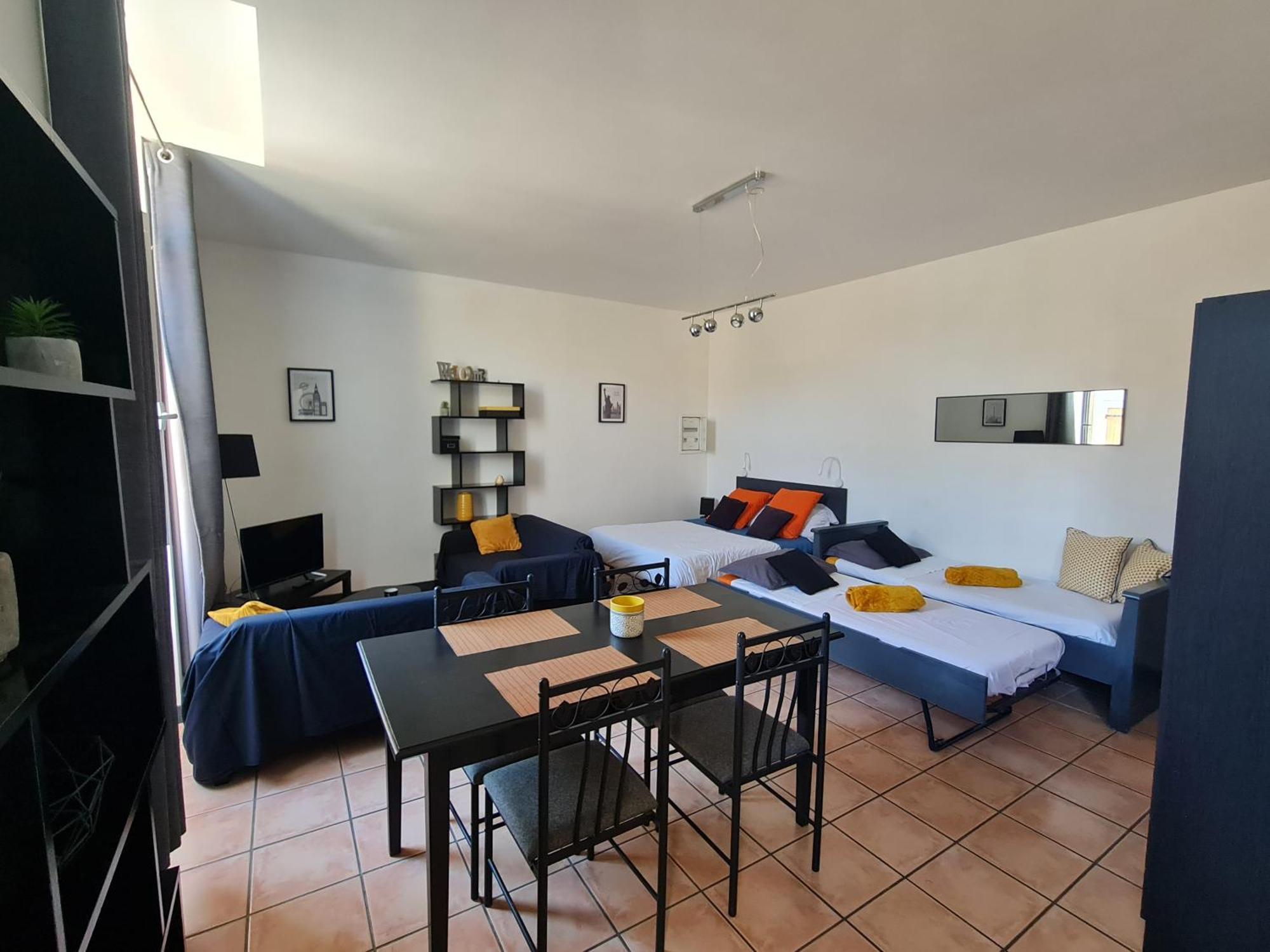 Le Prieure - Studios Jusqu'A 4 Personnes Villeneuve-lès-Béziers Exteriör bild